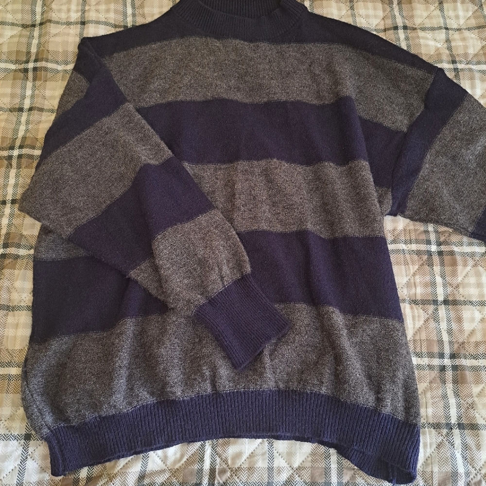 Cozy grey and blue sweater for teens/kids